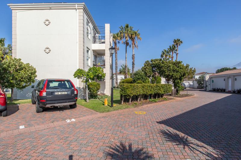 To Let 1 Bedroom Property for Rent in Tokai Western Cape